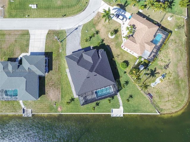 2221 5th PL, Cape Coral, FL 33991