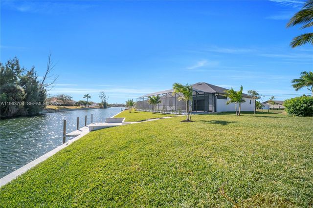 2221 5th PL, Cape Coral, FL 33991
