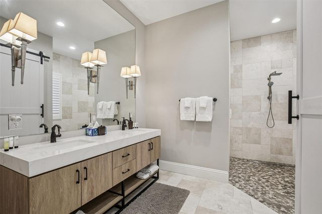 125 S BLVD OF PRESIDENTS, Sarasota, FL 34236