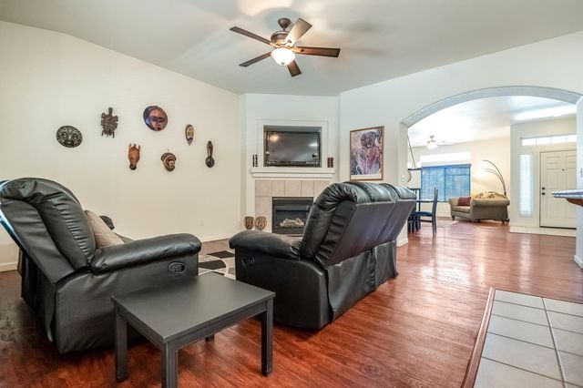 4633 W Cherry Avenue, Visalia, CA 93277