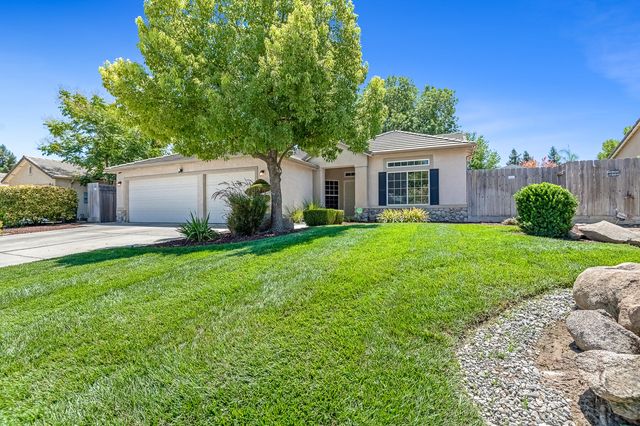 4633 W Cherry Avenue, Visalia, CA 93277