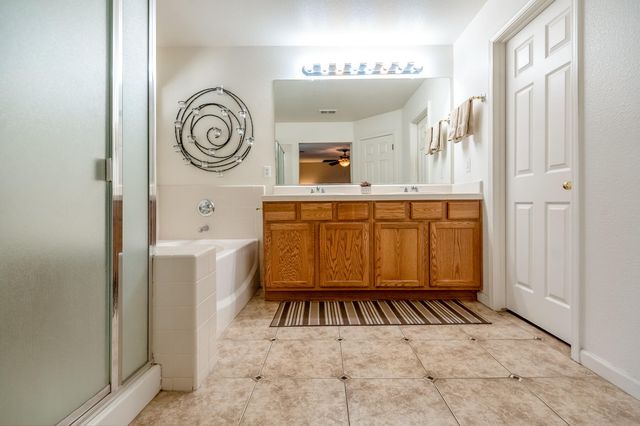 4633 W Cherry Avenue, Visalia, CA 93277