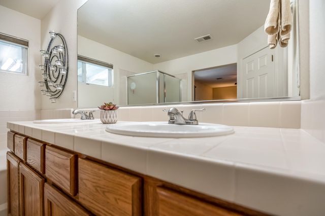 4633 W Cherry Avenue, Visalia, CA 93277