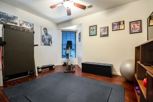 4633 W Cherry Avenue, Visalia, CA 93277