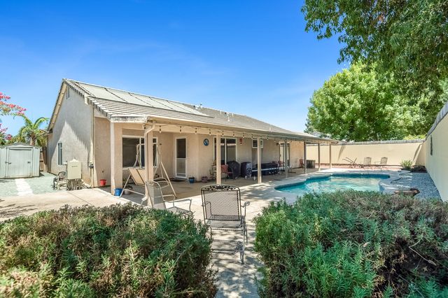 4633 W Cherry Avenue, Visalia, CA 93277