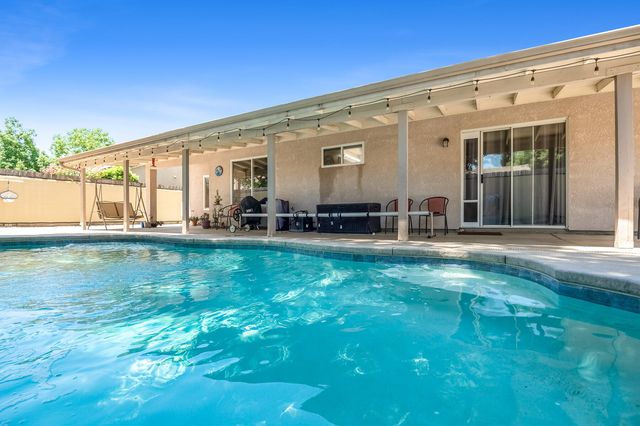 4633 W Cherry Avenue, Visalia, CA 93277