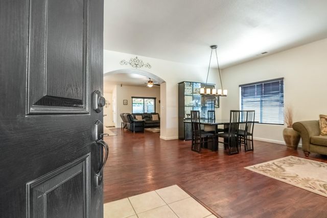 4633 W Cherry Avenue, Visalia, CA 93277