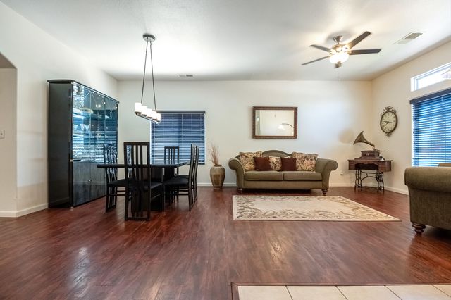 4633 W Cherry Avenue, Visalia, CA 93277