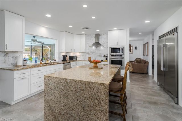 661 E Valley DR, Bonita Springs, FL 34134