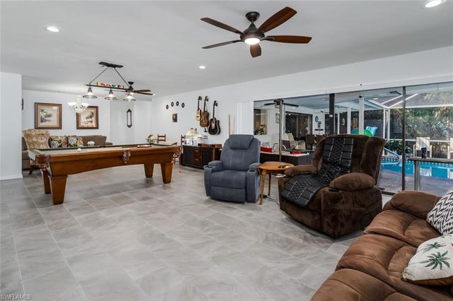 661 E Valley DR, Bonita Springs, FL 34134