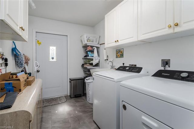 661 E Valley DR, Bonita Springs, FL 34134