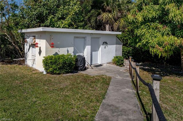 661 E Valley DR, Bonita Springs, FL 34134