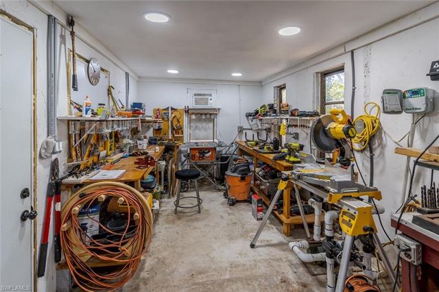 661 E Valley DR, Bonita Springs, FL 34134