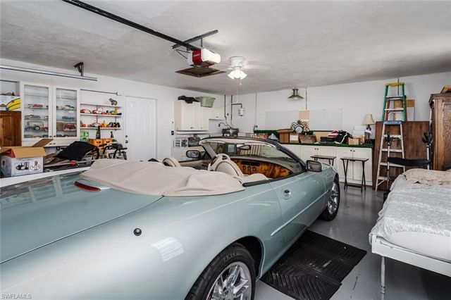 661 E Valley DR, Bonita Springs, FL 34134