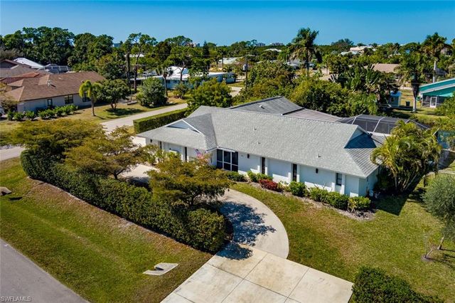 661 E Valley DR, Bonita Springs, FL 34134