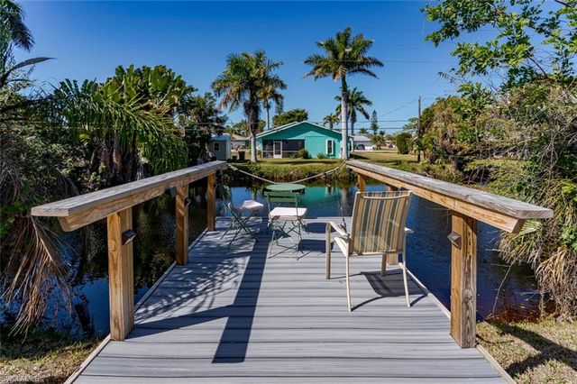 661 E Valley DR, Bonita Springs, FL 34134