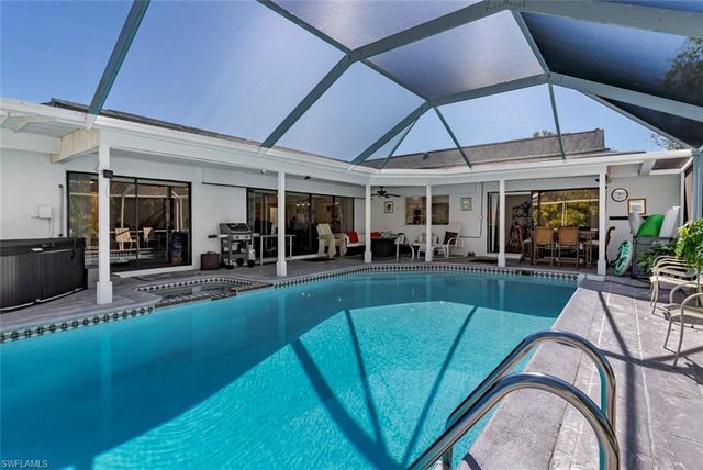 661 E Valley DR, Bonita Springs, FL 34134