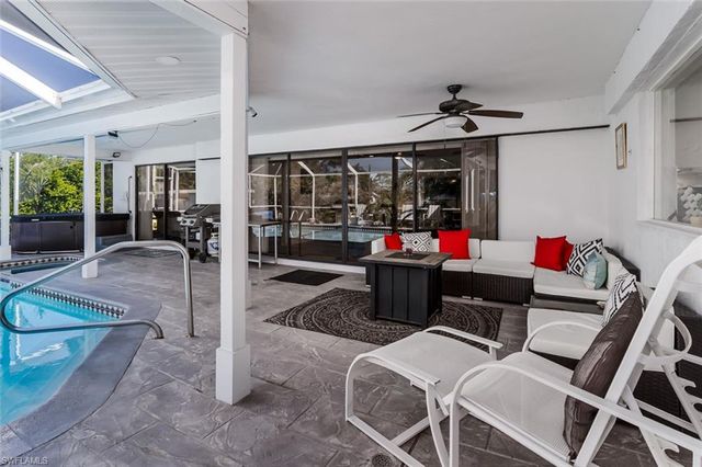 661 E Valley DR, Bonita Springs, FL 34134