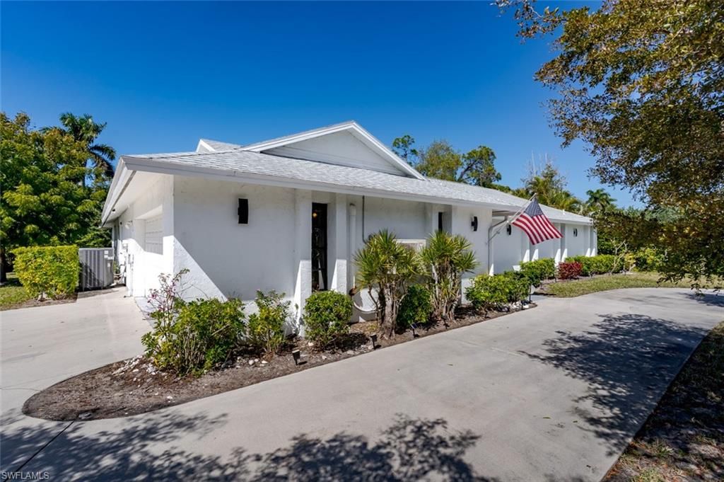 661 Valley DR, BONITA SPRINGS, FL 34134 — photo 2