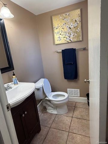 29293 Marshall Street, Southfield, MI 48076