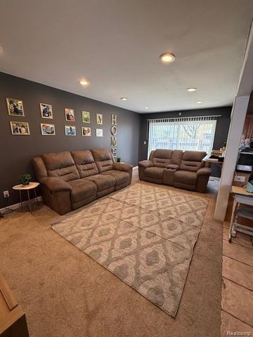 29293 Marshall Street, Southfield, MI 48076