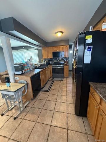 29293 Marshall Street, Southfield, MI 48076