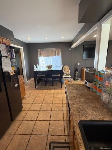 29293 Marshall Street, Southfield, MI 48076