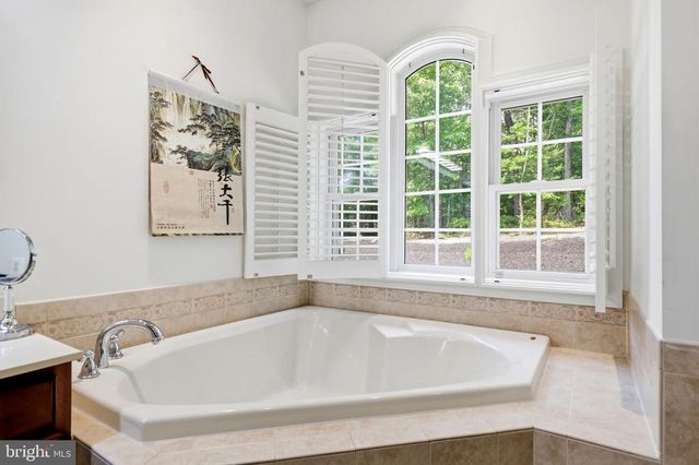 7308 GLENHAVEN DR, Fredericksburg, VA 22407