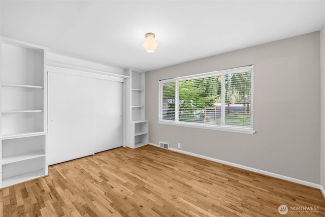 11954 Exeter Avenue NE, Seattle, WA 98125