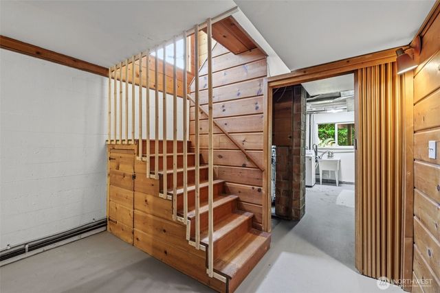 11954 Exeter Avenue NE, Seattle, WA 98125