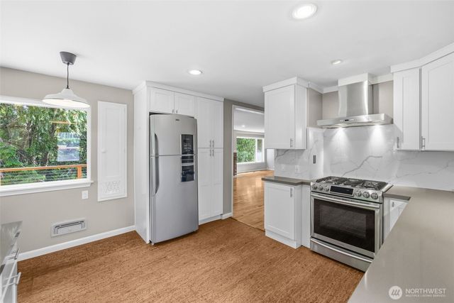 11954 Exeter Avenue NE, Seattle, WA 98125