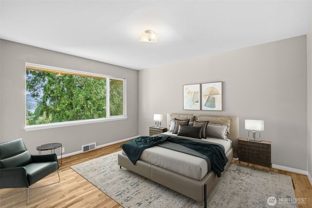 11954 Exeter Avenue NE, Seattle, WA 98125