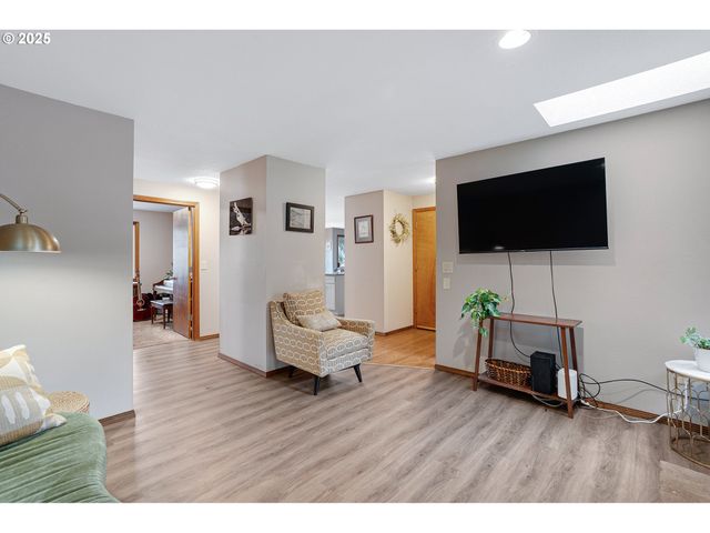 20168 Sw TILLAMOOK Ct, Tualatin, OR 97062