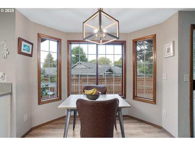 20168 Sw TILLAMOOK Ct, Tualatin, OR 97062