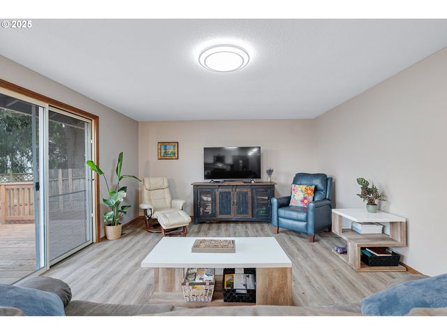 20168 Sw TILLAMOOK Ct, Tualatin, OR 97062