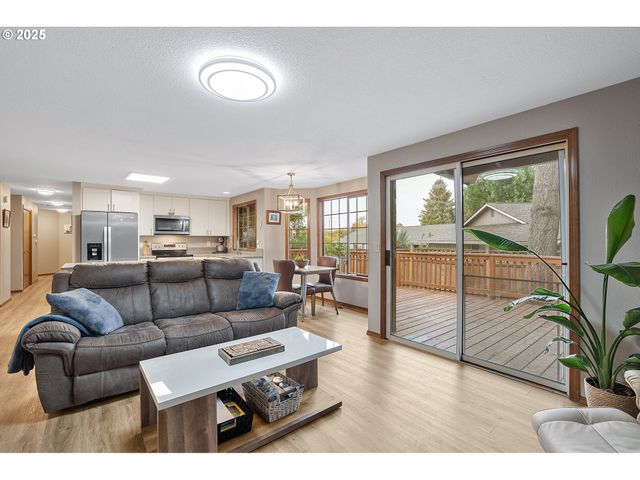 20168 Sw TILLAMOOK Ct, Tualatin, OR 97062