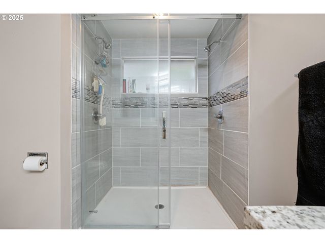 20168 Sw TILLAMOOK Ct, Tualatin, OR 97062