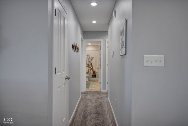 1045 Pin Oak, Mooresville, IN 46158