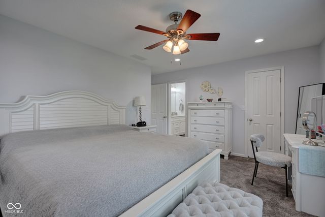 1045 Pin Oak, Mooresville, IN 46158