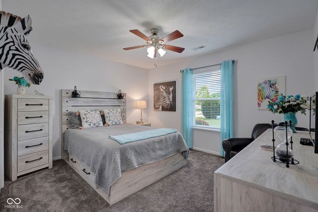 1045 Pin Oak, Mooresville, IN 46158