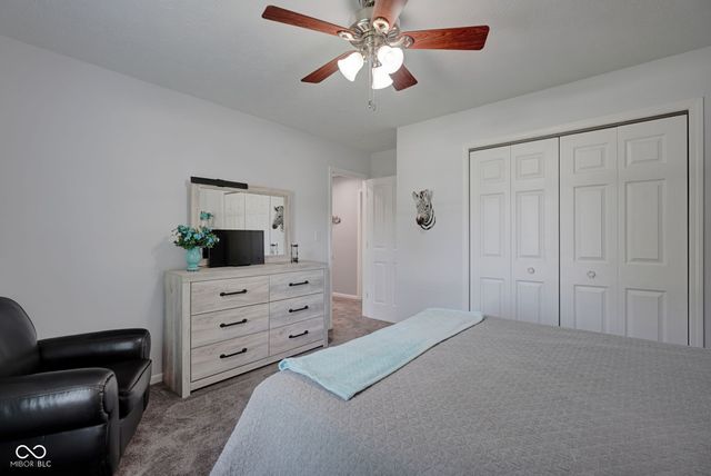 1045 Pin Oak, Mooresville, IN 46158