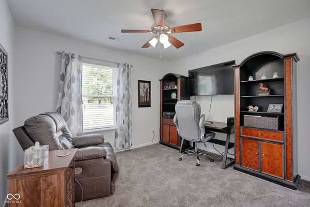 1045 Pin Oak, Mooresville, IN 46158