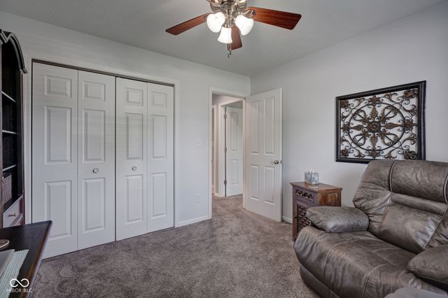 1045 Pin Oak, Mooresville, IN 46158