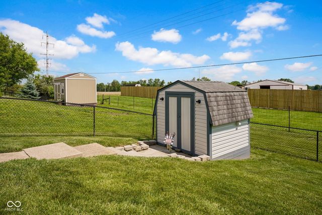 1045 Pin Oak, Mooresville, IN 46158