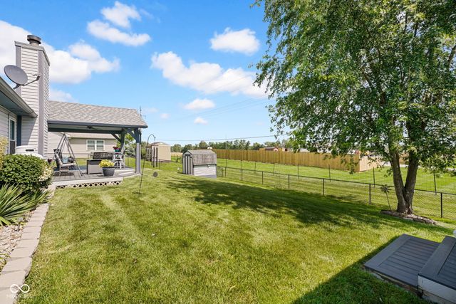 1045 Pin Oak, Mooresville, IN 46158