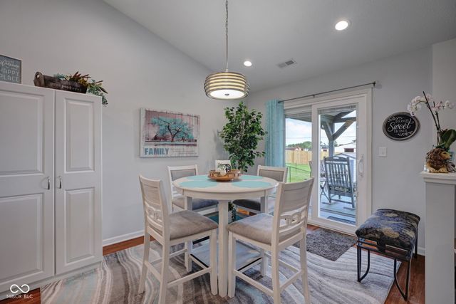 1045 Pin Oak, Mooresville, IN 46158