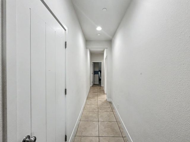 3659 N Pearwood Avenue, Fresno, CA 93727