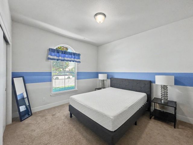 3659 N Pearwood Avenue, Fresno, CA 93727