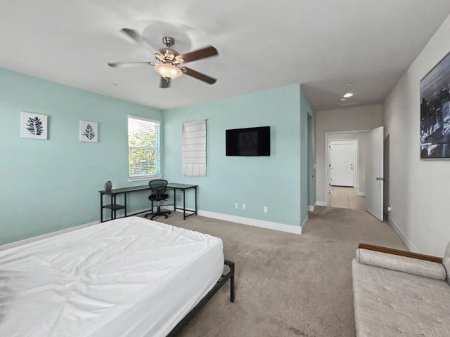 3659 N Pearwood Avenue, Fresno, CA 93727