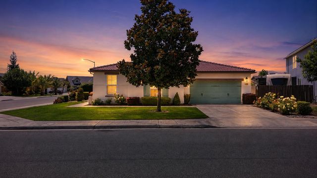3659 N Pearwood Avenue, Fresno, CA 93727